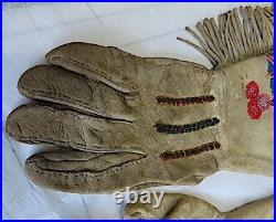 19th. C. Rare Native American Indian Duel Flag Gauntlet Gloves, USA & British 19th. C. Rare Native American Indian Duel Flag Gauntlet Gloves, USA & British
