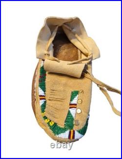 Antique Plateau Beaded Moccasins Rare Mens Size 12 Sheepskin Brass Trade Spots