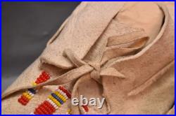 Antique RARE PAIR OF BEADED Native American SIOUX Plains Indian MOCCASINS VTG