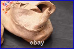Antique RARE PAIR OF BEADED Native American SIOUX Plains Indian MOCCASINS VTG