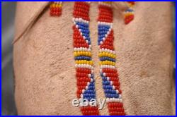 Antique RARE PAIR OF BEADED Native American SIOUX Plains Indian MOCCASINS VTG