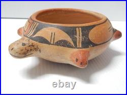 Antique / Vintage Signed Hopi Pottery Figural Pot Rare Piece Nice Size