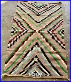FABULOUS VINTAGE 1940s NAVAJO RARE AND FINE COLORFUL HANDMADE RUG 33 X 54