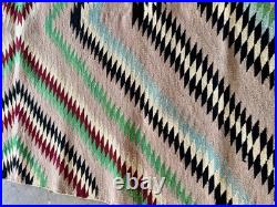 FABULOUS VINTAGE 1940s NAVAJO RARE AND FINE COLORFUL HANDMADE RUG 33 X 54
