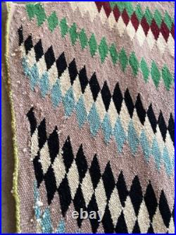 FABULOUS VINTAGE 1940s NAVAJO RARE AND FINE COLORFUL HANDMADE RUG 33 X 54