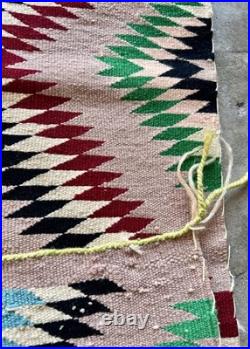 FABULOUS VINTAGE 1940s NAVAJO RARE AND FINE COLORFUL HANDMADE RUG 33 X 54