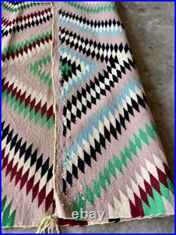FABULOUS VINTAGE 1940s NAVAJO RARE AND FINE COLORFUL HANDMADE RUG 33 X 54