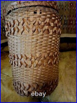 Lg. Rare Antique Native American N. E. Woodlands Split Ash Hamper Basket