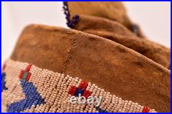 RARE Antique Sioux Lakota beaded Round Pouch Box Native American leather Bag VTG