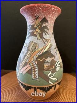 RARE Native American Lakota Sioux Pottery of Custer's Last Stand Battle Signed