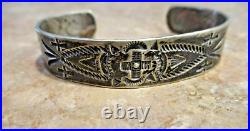 RARE Old 1920's Navajo 900 COIN SILVER Arrowhead Symbol STAMPED DESIGN Bracelet