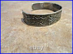 RARE Old 1920's Navajo 900 COIN SILVER Arrowhead Symbol STAMPED DESIGN Bracelet