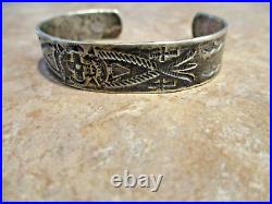 RARE Old 1920's Navajo 900 COIN SILVER Arrowhead Symbol STAMPED DESIGN Bracelet