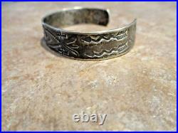 RARE Old 1920's Navajo 900 COIN SILVER Arrowhead Symbol STAMPED DESIGN Bracelet