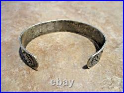 RARE Old 1920's Navajo 900 COIN SILVER Arrowhead Symbol STAMPED DESIGN Bracelet