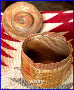 RARE TLINGIT KNOB TOP-RATTLE BASKET, Spruce Root, MaidenHair Fern, Dyed BearGrass