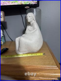 RARE Vintage Native American-Inspired Mother and Child Sculpture CATBE