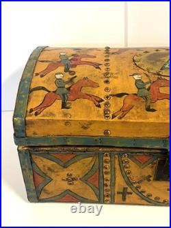 Rare Antique 1800s CROW NATIVE AMERICAN Trunk With Ledger Type Drawings