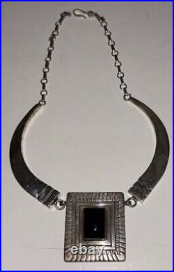 Rare Beautiful Vintage Navajo Signed JT Jack Tom Sterling Silver Onyx Necklace