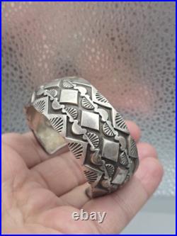 Rare Native American Sterling Silver Willie Saiz Bracelet