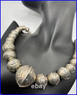 VINTAGE OLD PAWN NATIVE AMERICAN STERLING SILVER Navajo Pearls Necklace, RARE