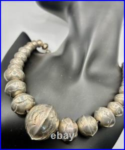VINTAGE OLD PAWN NATIVE AMERICAN STERLING SILVER Navajo Pearls Necklace, RARE