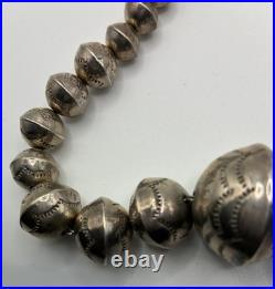 VINTAGE OLD PAWN NATIVE AMERICAN STERLING SILVER Navajo Pearls Necklace, RARE
