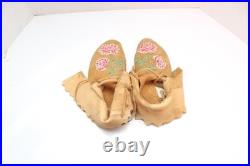 VTG CREE FLORAL Leather RARE EMBROIDERED BEADED MOCCASINS native American 10