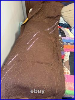 Very rare Native American Star Quilt, Satin, hand quilted star from 1921