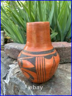 Vintage Hopi Native American Pottery Vase Signed Garnet Pavatea Rare