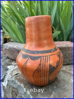 Vintage Hopi Native American Pottery Vase Signed Garnet Pavatea Rare
