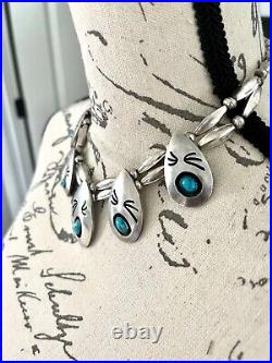 Vintage Native American Navajo Turquoise Sterling Silver Necklace signed EUC